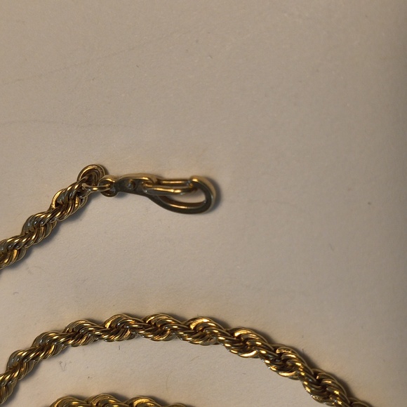 Goldtone Rope Chain - Picture 3 of 3